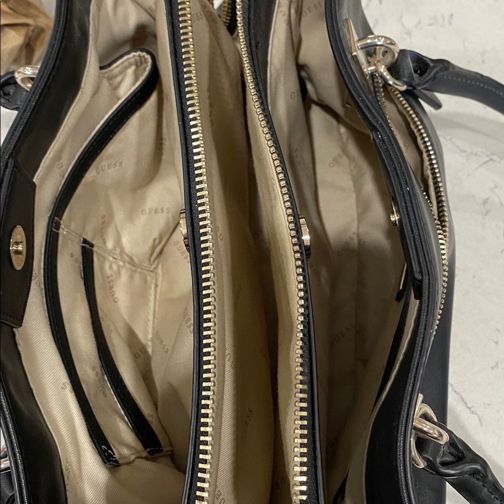 GUESS Black Women's Handbag - Picture 16 of 16